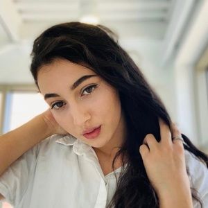 Meet your Posher, Lorena